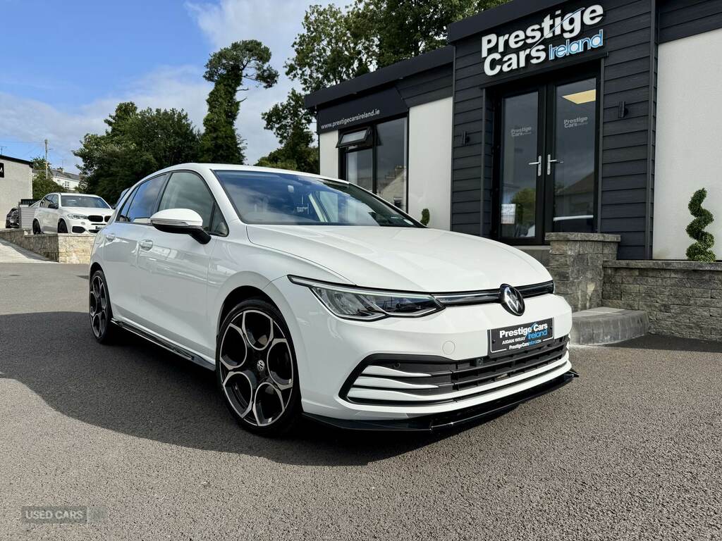 Volkswagen Golf 2.0 Tdi Life YE22WFC White #3