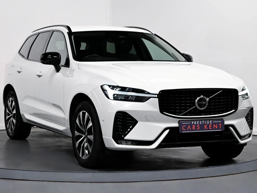 Volvo XC60 Plus Dark B5 Awd 250 Hp White
