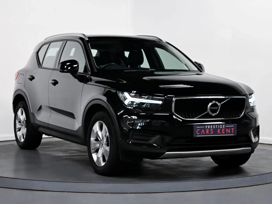 Volvo XC40 Momentum T3 Black
