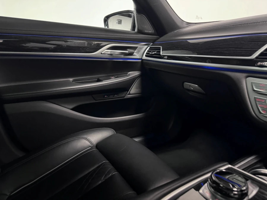 BMW 7 Series 3L Null Black #27