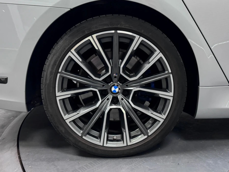 BMW 7 Series 3L Null Black #57