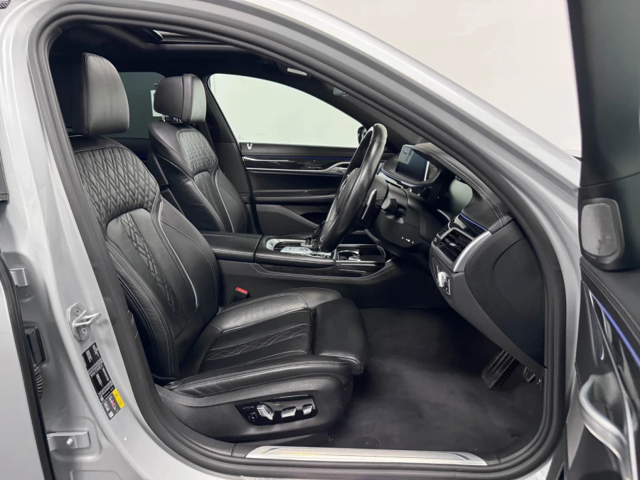 BMW 7 Series 3L Null Black #20