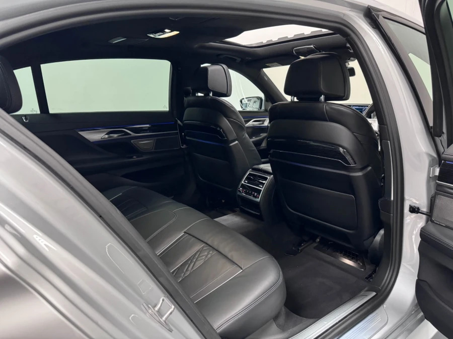 BMW 7 Series 3L Null Black #18
