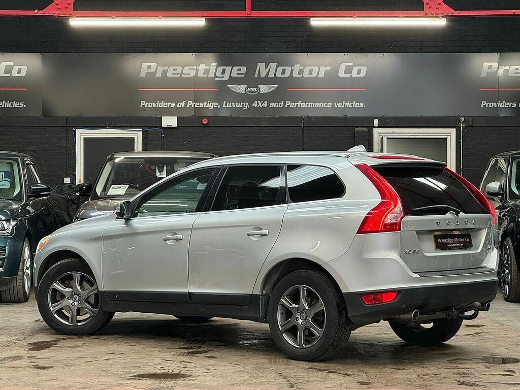 Volvo XC60 D5 Se Lux AF12VCE Silver #5