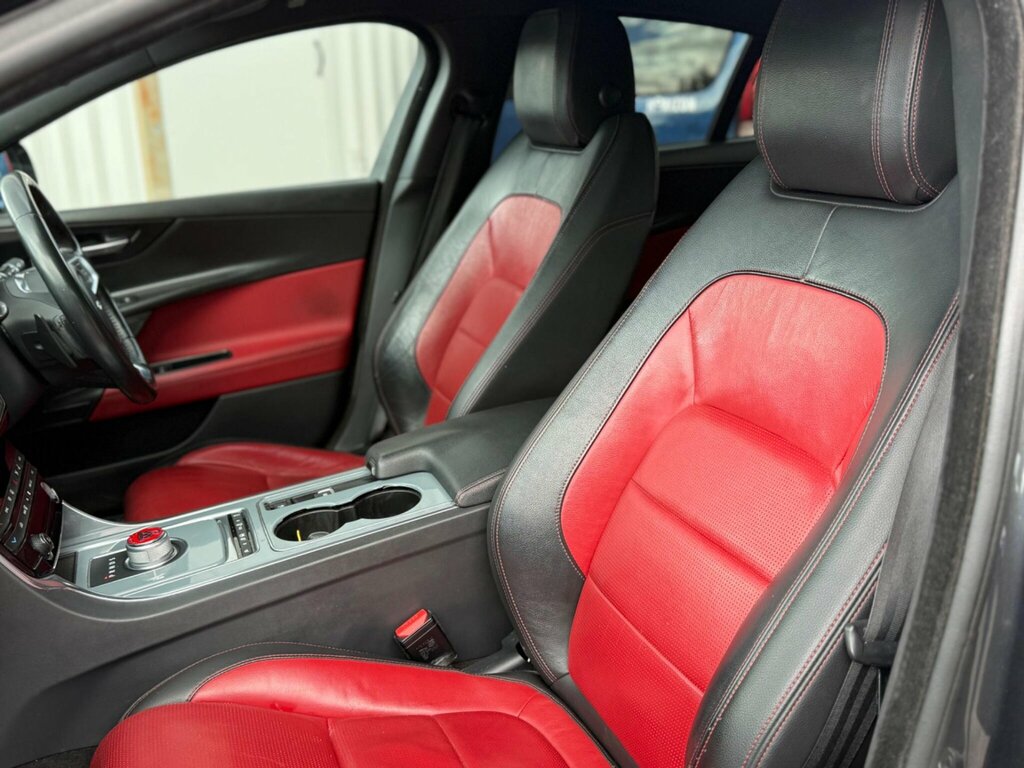 Jaguar XE  Black #46