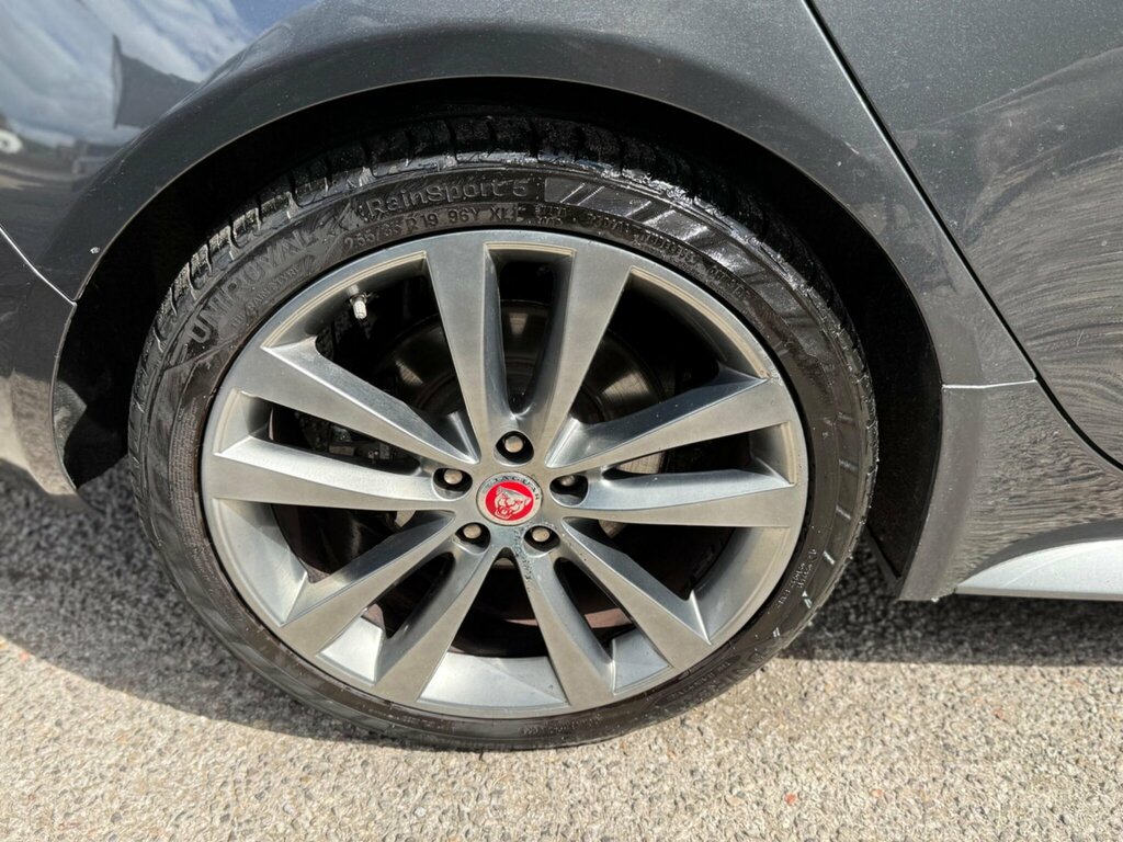 Jaguar XE  Black #34