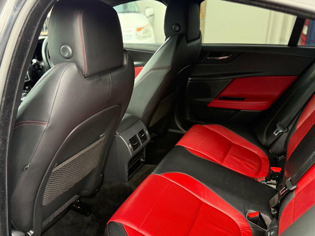 Jaguar XE  Black #22