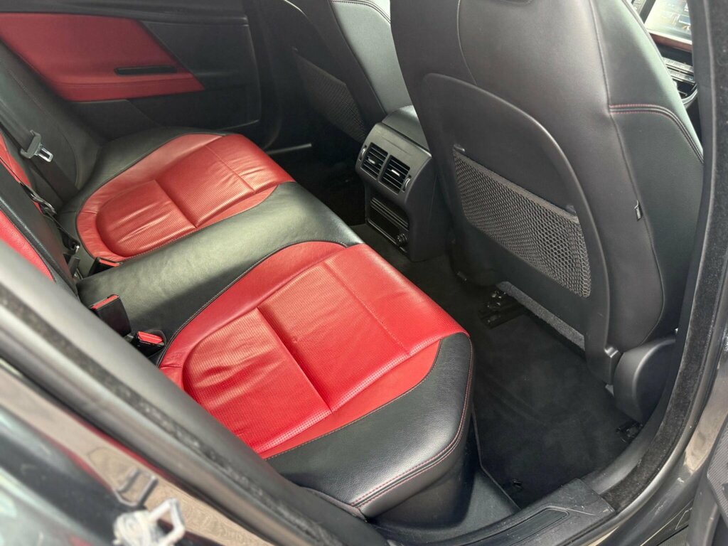 Jaguar XE  Black #17