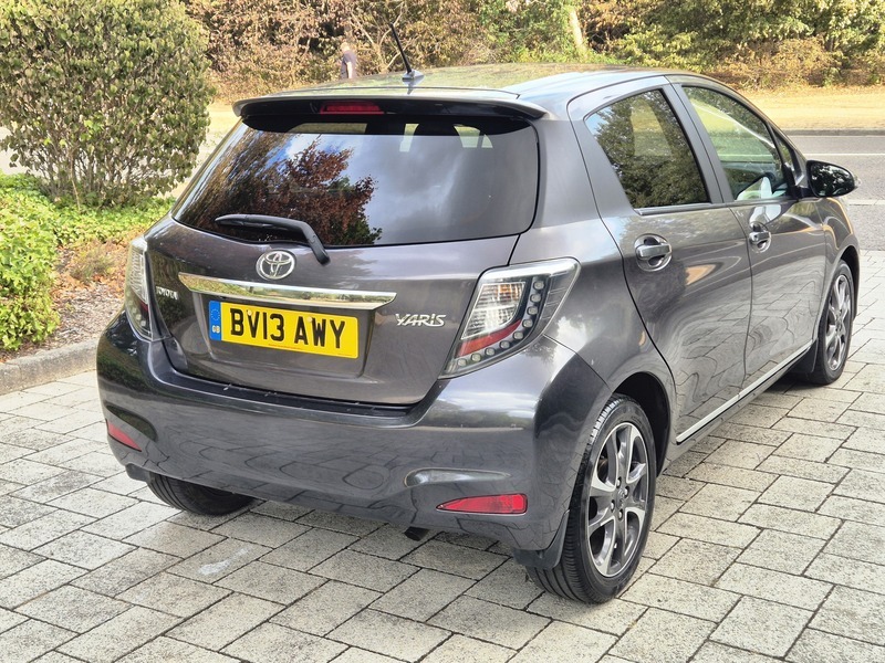 Toyota Yaris 1.33 Dual Vvt-i Trend Grey #3
