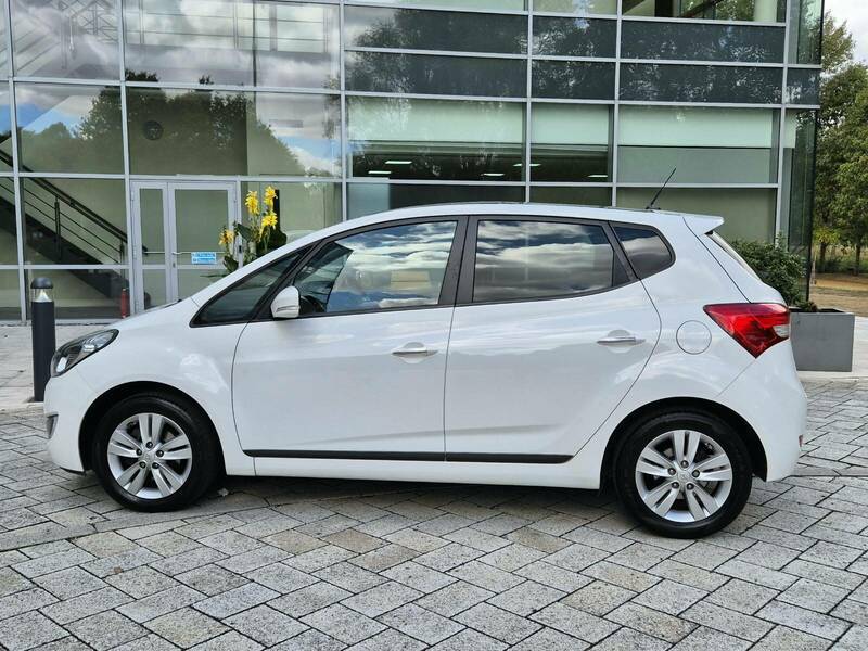 Hyundai Ix20 1.4 Style Hatchback White #6