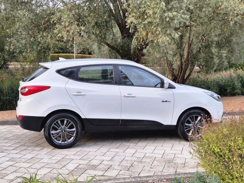 Hyundai Ix35 1.6 Gdi Se Suv White #6
