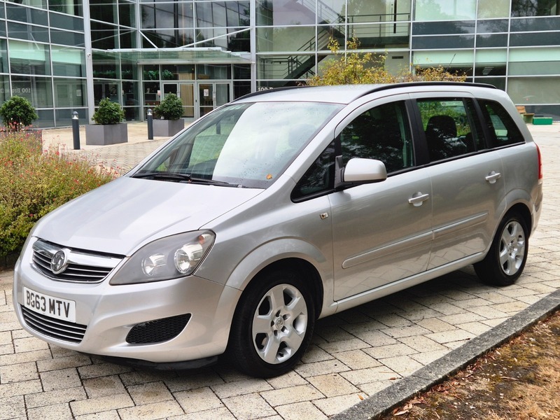 Vauxhall Zafira Design Red #3