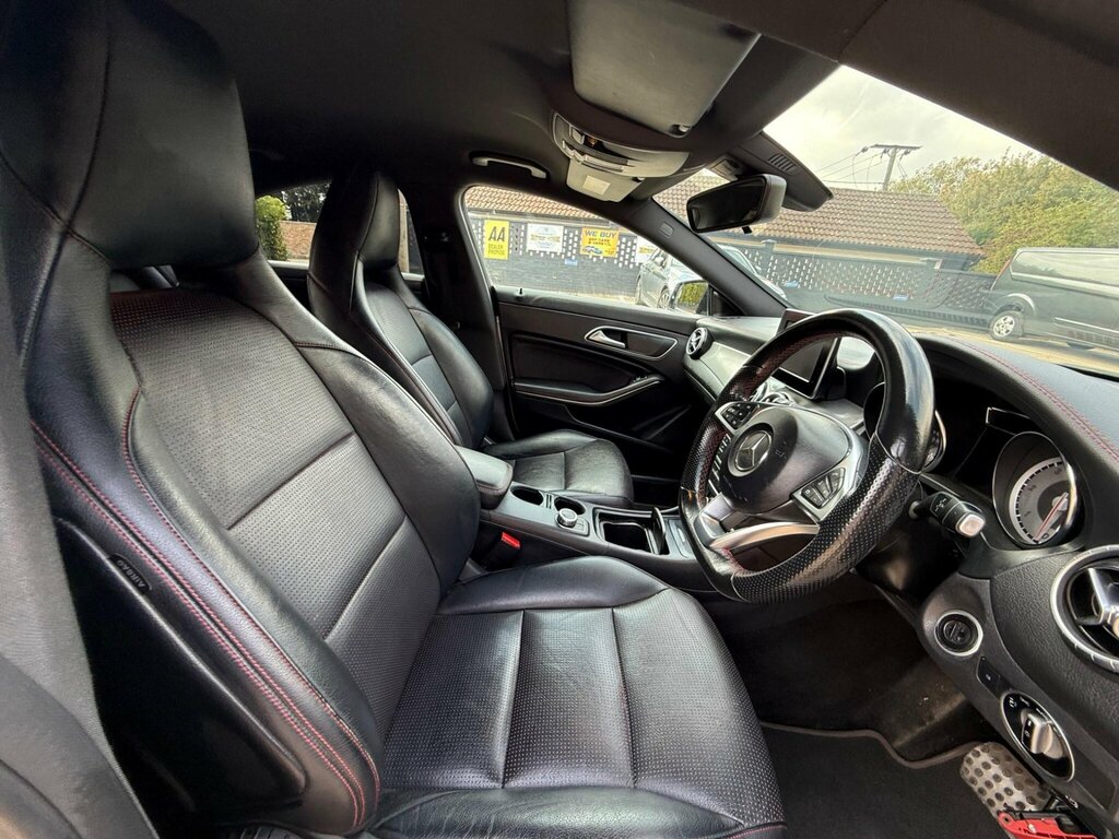 Mercedes-Benz CLA Class 2.1L Sport White #8