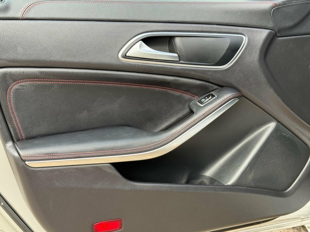 Mercedes-Benz CLA Class 2.1L Sport White #25