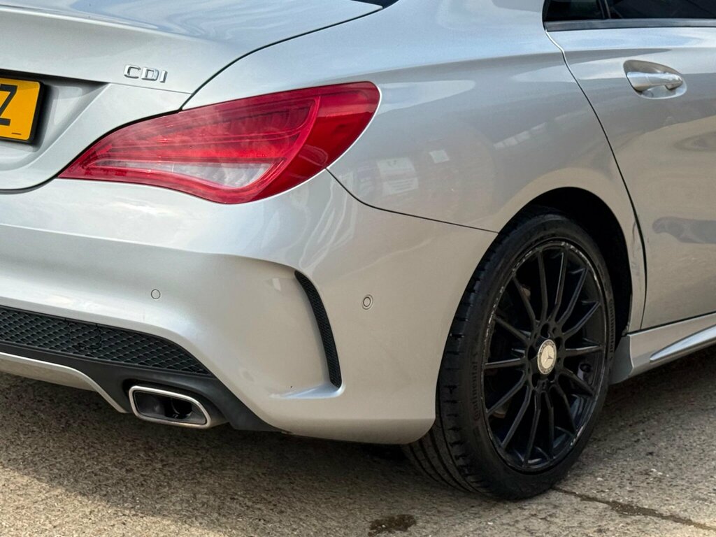 Mercedes-Benz CLA Class 2.1L Sport White #19
