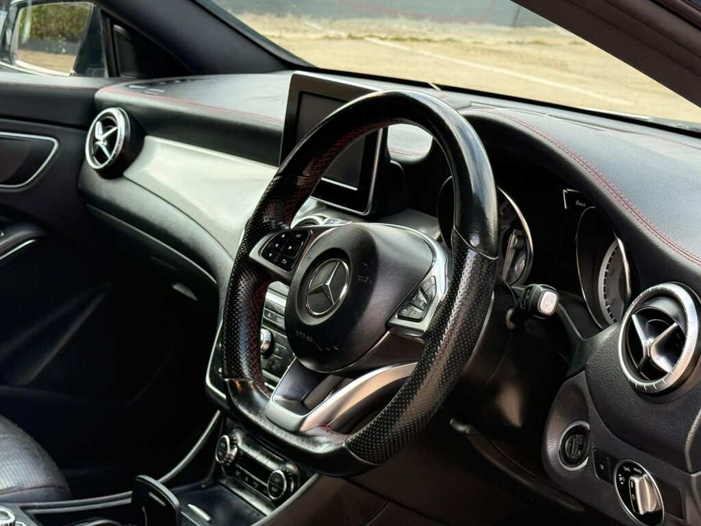 Mercedes-Benz CLA Class 2.1L Sport White #7