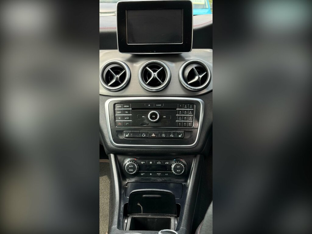 Mercedes-Benz CLA Class 2.1L Sport White #13