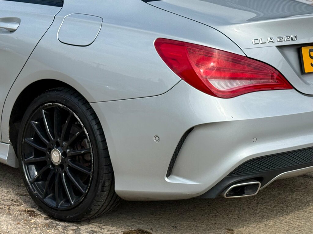 Mercedes-Benz CLA Class 2.1L Sport White #16