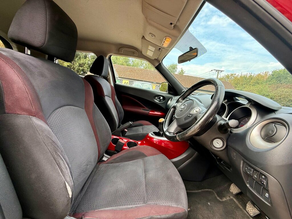 Nissan Juke 1.6 Acenta Premium Cvt Euro 5 Red #9