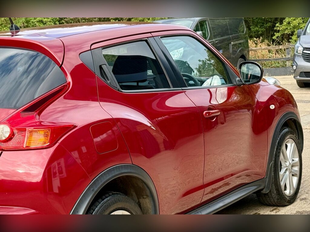 Nissan Juke 1.6 Acenta Premium Cvt Euro 5 Red #32