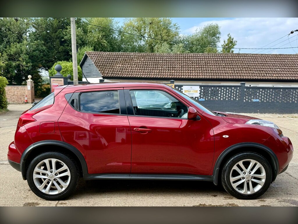 Nissan Juke 1.6 Acenta Premium Cvt Euro 5 Red #7