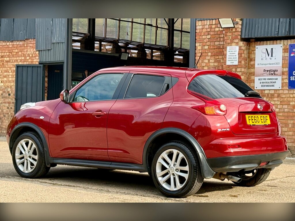 Nissan Juke 1.6 Acenta Premium Cvt Euro 5 Red #4