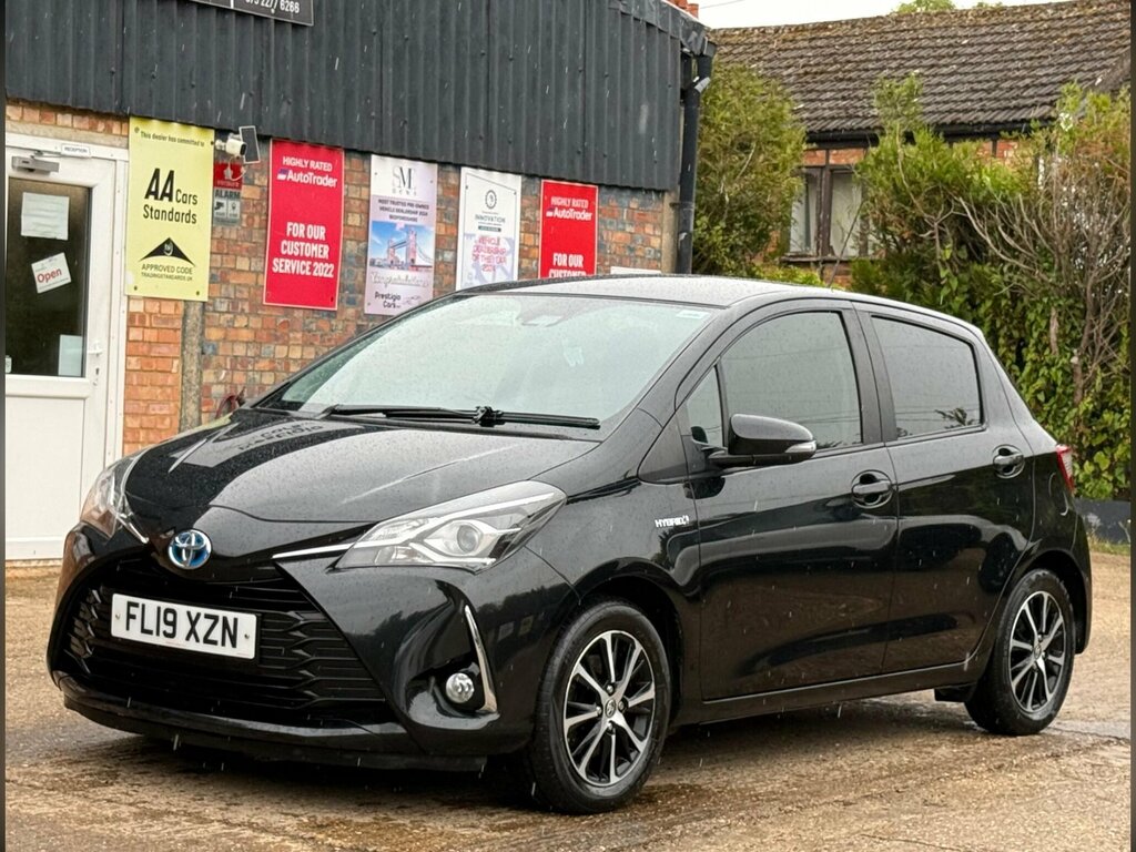 Toyota Yaris 1.5 Vvt-h Icon Tech E-cvt Euro 6 Ss Black #3
