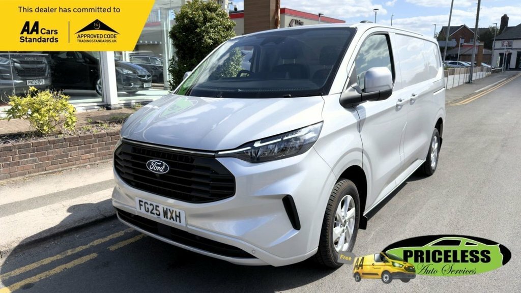 Ford Transit Custom 2L Limited FG25WXH Silver