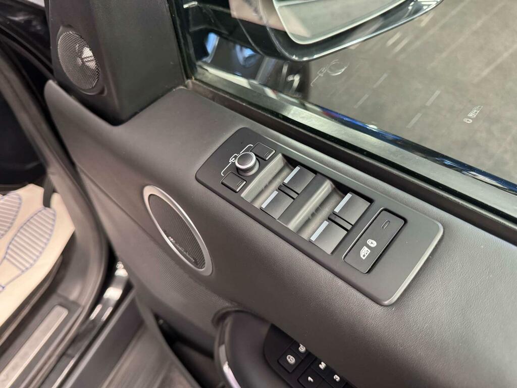 Land Rover Discovery 3.0 Sd6 Hse Luxury Silver #55