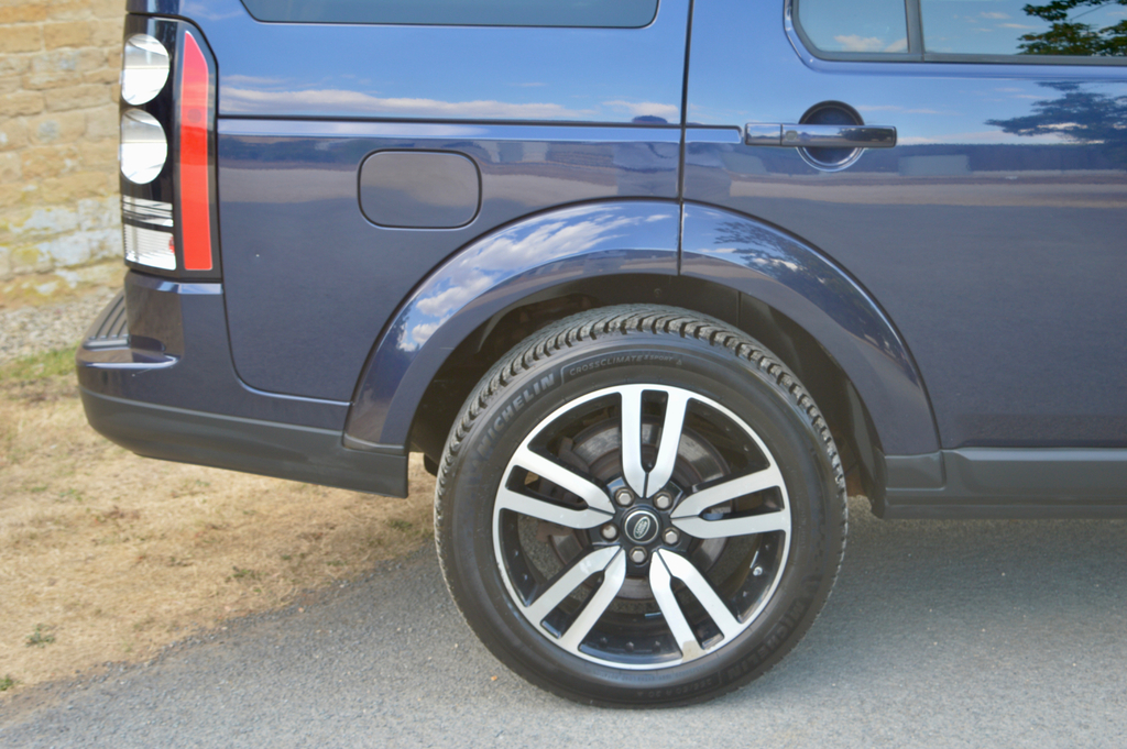 Land Rover Discovery Sdv6 Se Tech #39