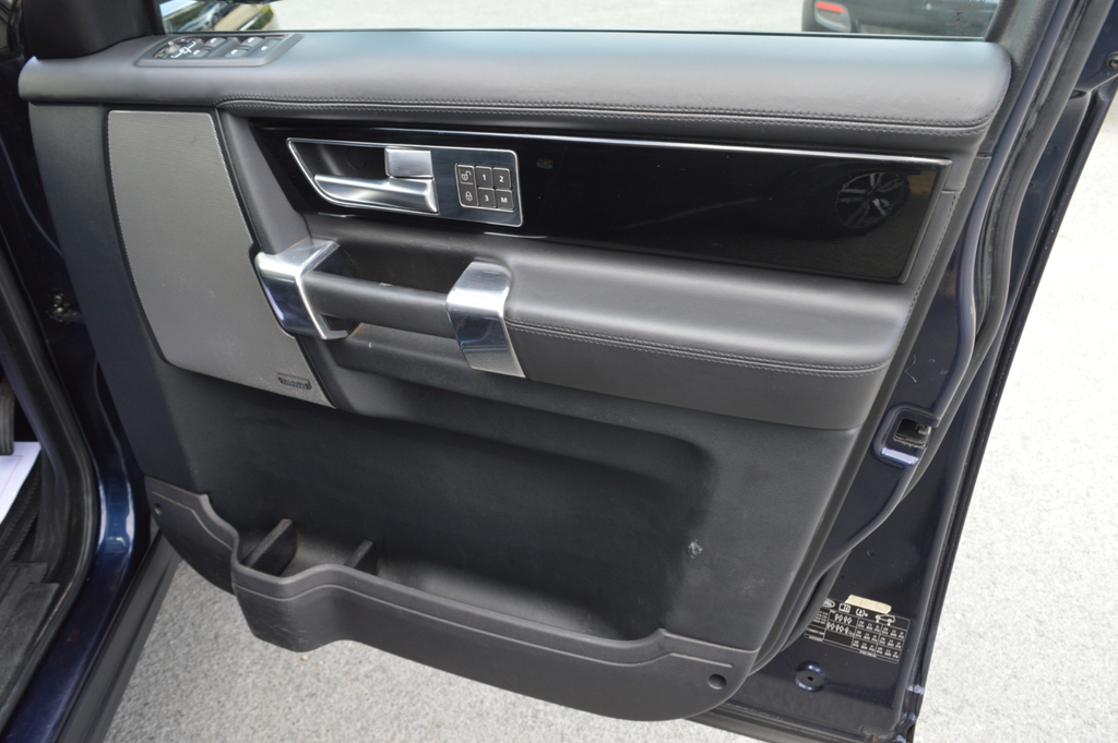 Land Rover Discovery Sdv6 Se Tech #35