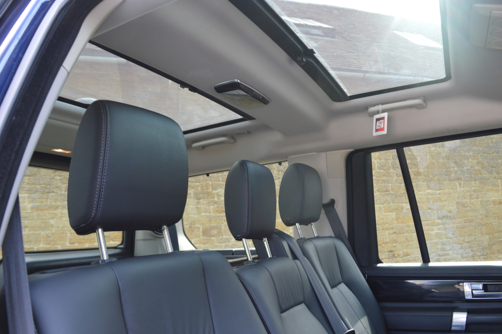 Land Rover Discovery Sdv6 Se Tech #53
