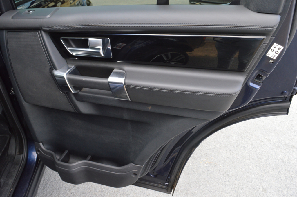 Land Rover Discovery Sdv6 Se Tech #34