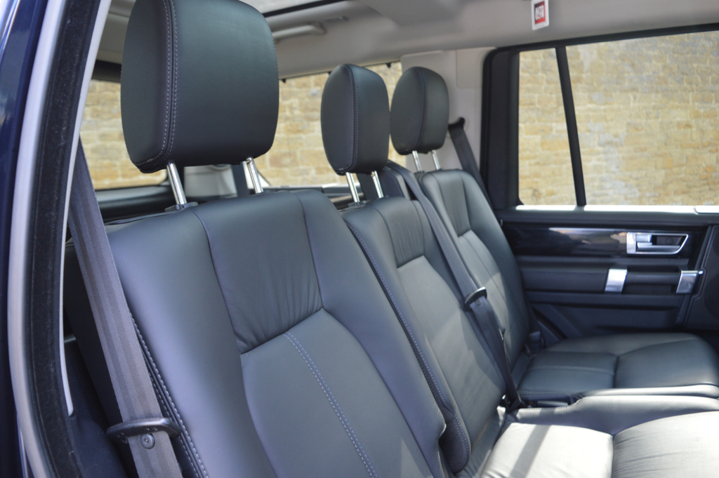 Land Rover Discovery Sdv6 Se Tech #18