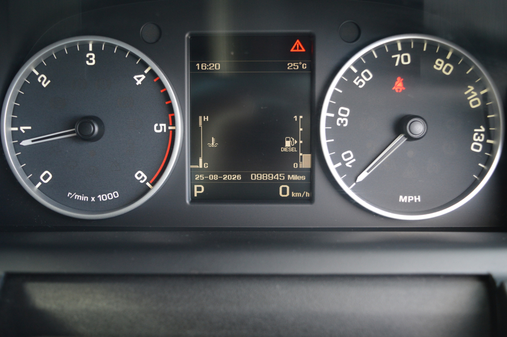 Land Rover Discovery Sdv6 Se Tech #44