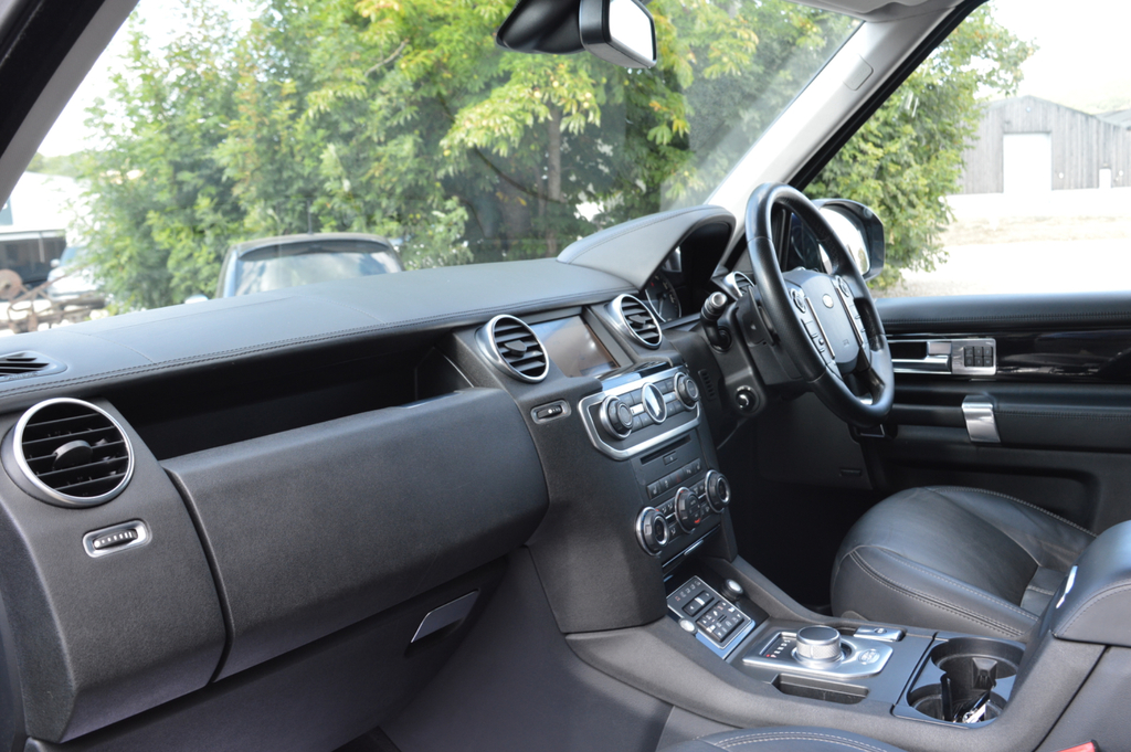 Land Rover Discovery Sdv6 Se Tech #15