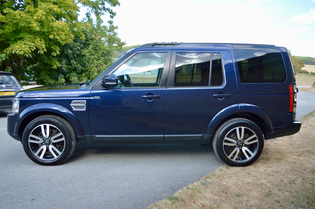 Land Rover Discovery Sdv6 Se Tech #9