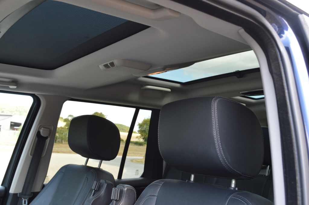 Land Rover Discovery Sdv6 Se Tech #20