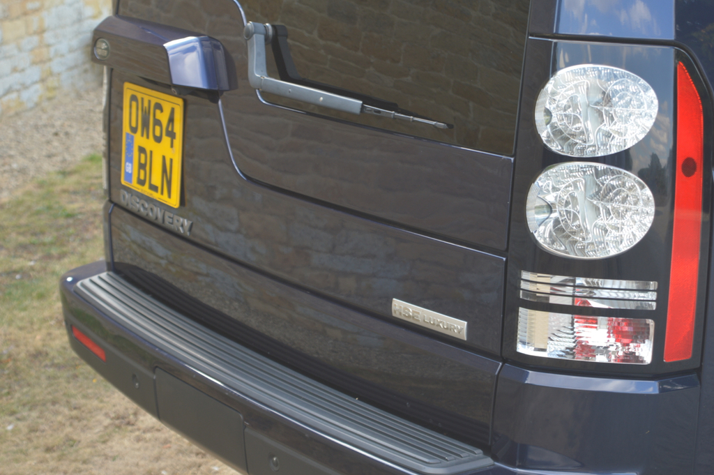 Land Rover Discovery Sdv6 Se Tech #51