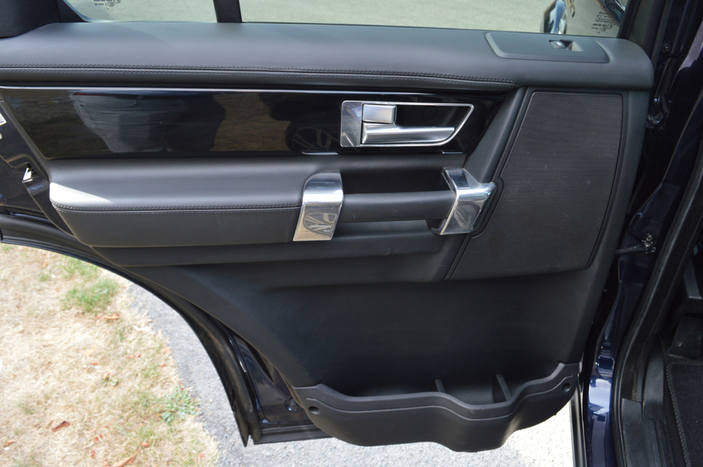 Land Rover Discovery Sdv6 Se Tech #33