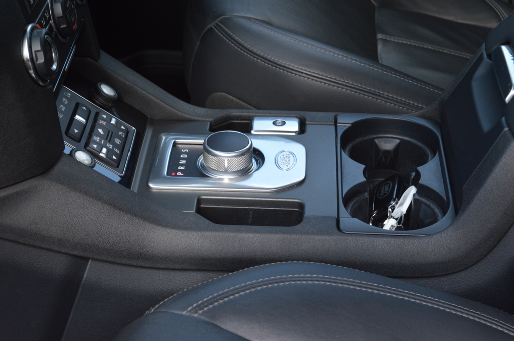 Land Rover Discovery Sdv6 Se Tech #28