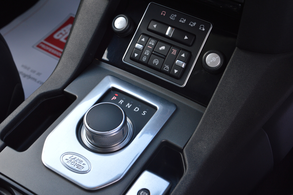 Land Rover Discovery Sdv6 Se Tech #31