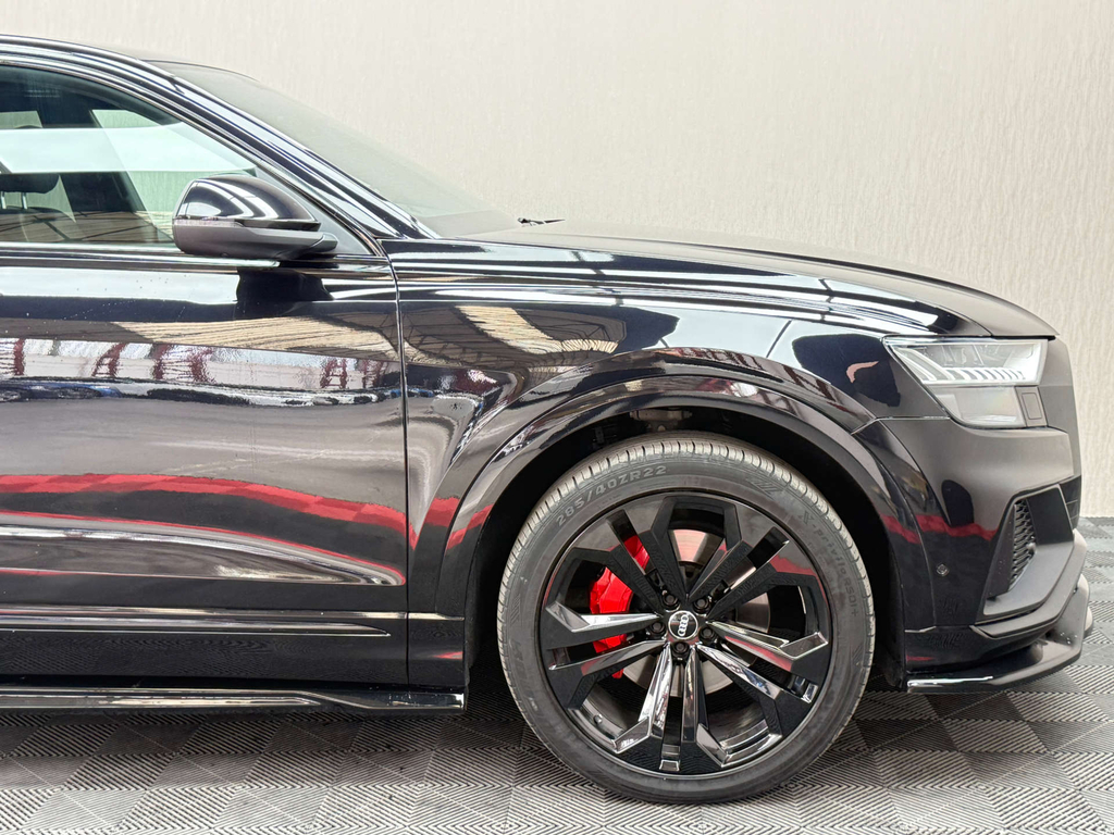 Audi Q8  Black #16