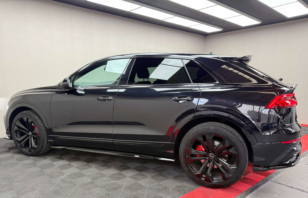 Audi Q8  Black #25