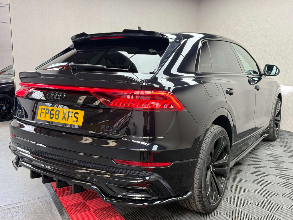 Audi Q8  Black #22