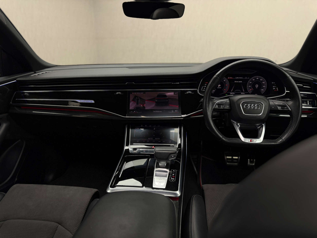 Audi Q8  Black #35