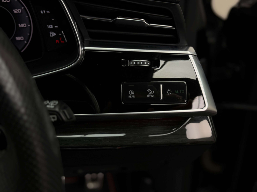 Audi Q8  Black #58