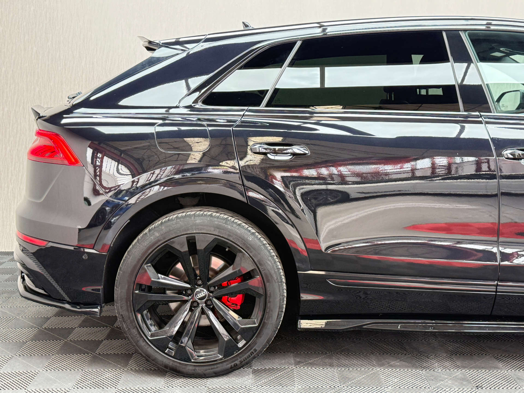 Audi Q8  Black #15