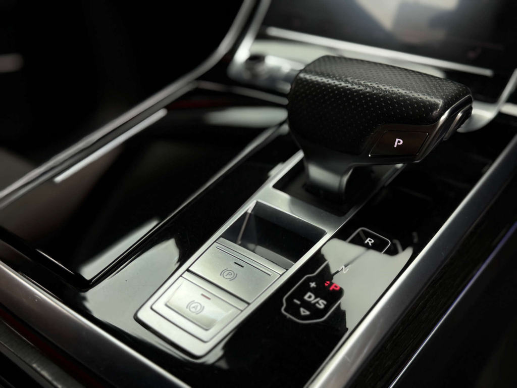 Audi Q8  Black #43