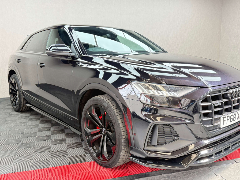 Audi Q8  Black #10